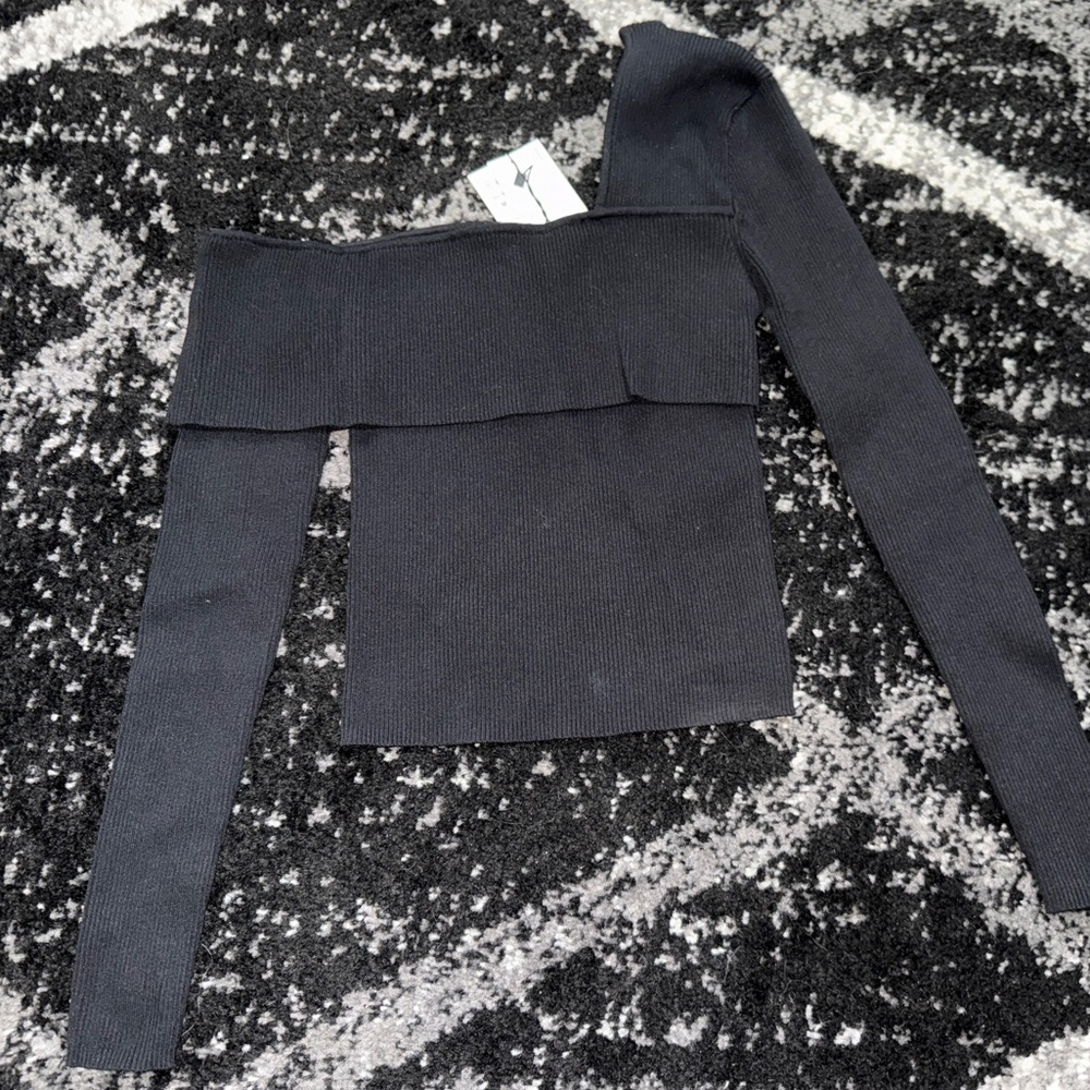 Zara Black Off-Shoulder Long Sleeve Top